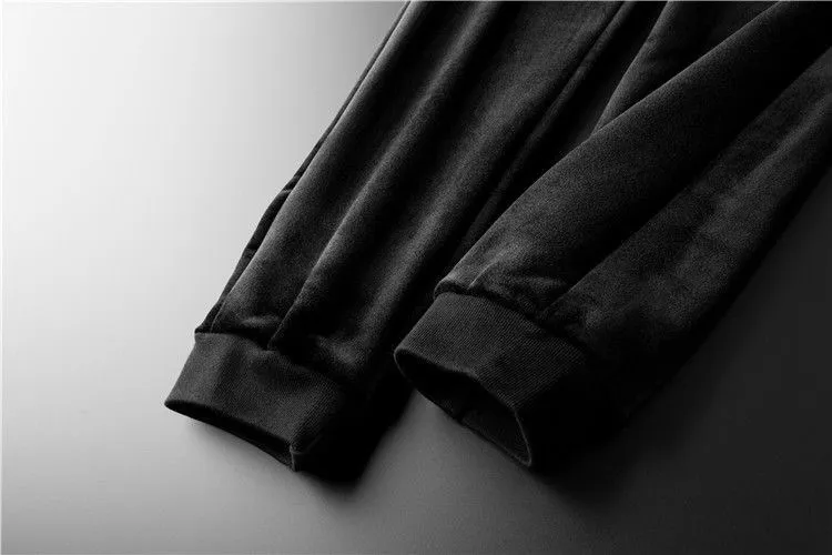 🅿️420 [LV Louis Vuitton] (double-sided gold velvet) hot-selling suit is coming. Focus on the original version of the official website. 2025 new hot-selling gold velvet suit. The original order is the best. 🇭🇰The meticulous work of top designers. Just for a fitting and perfect upper body effect. 100% all-natural high-quality gold velvet, close-fitting comfort, noble and elegant! Original hardware embodies elegance and nobility! Counter size: M-4XL (up to 200 pounds)